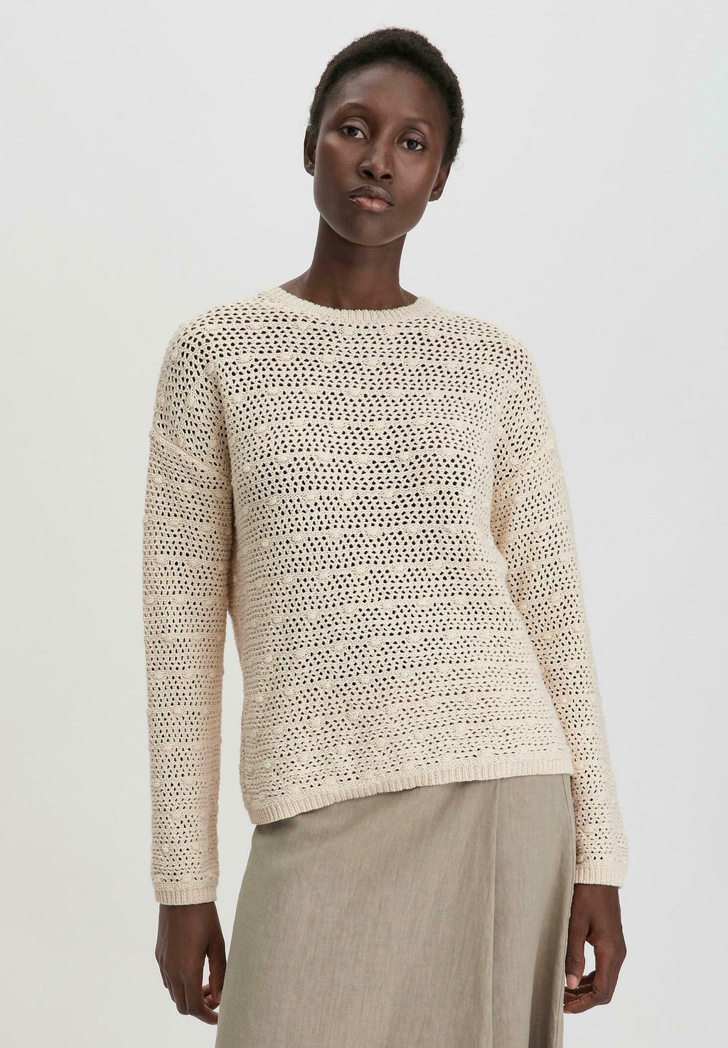 Джемпер hessnatur, бежевый
Джемпер hessnatur, бежевый