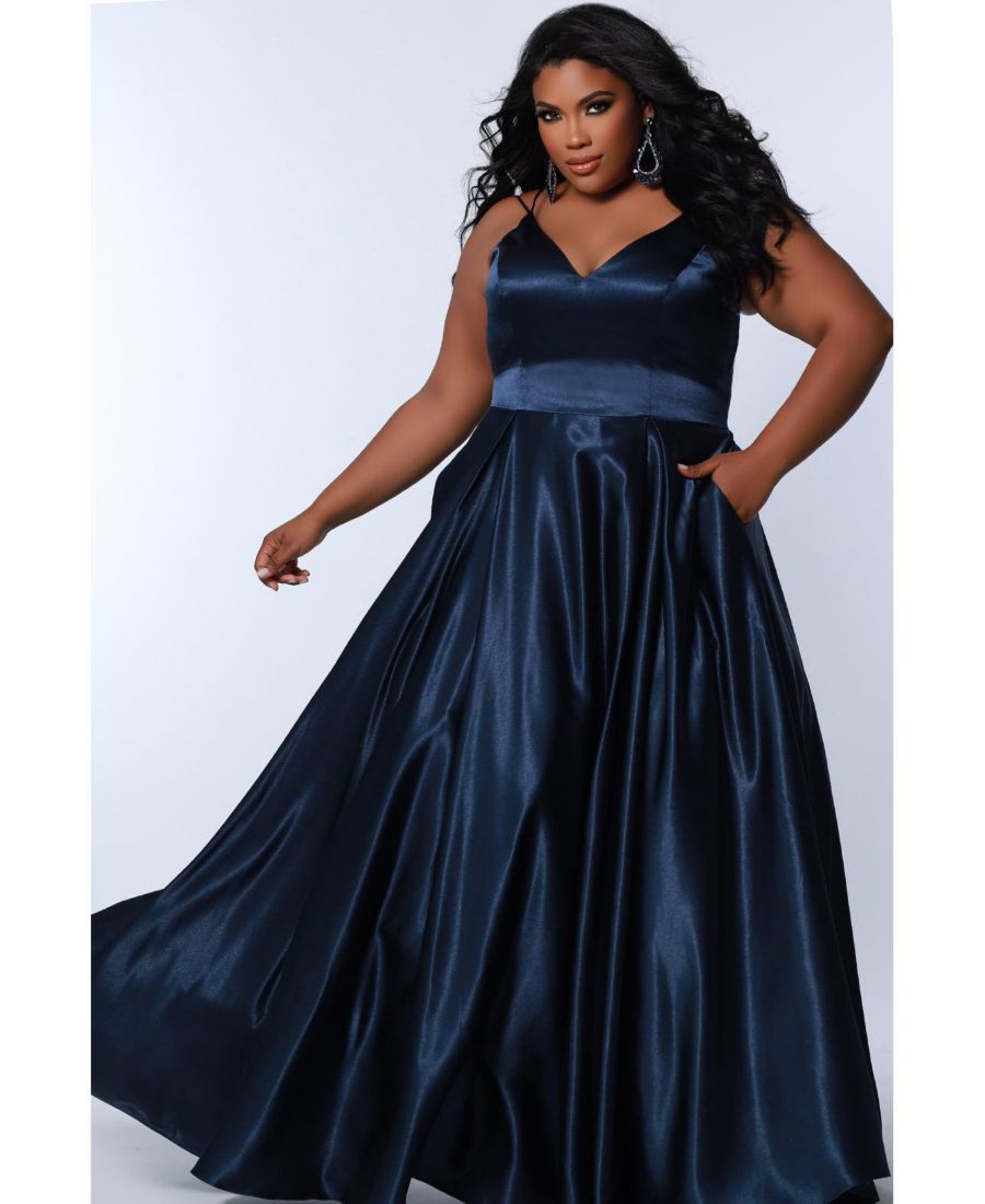 Женское атласное вечернее платье А-силуэта с V-образным вырезом Sydney's Closet, Navy
Женское атласное вечернее платье А-силуэта с V-образным вырезом Sydney's Closet, Navy