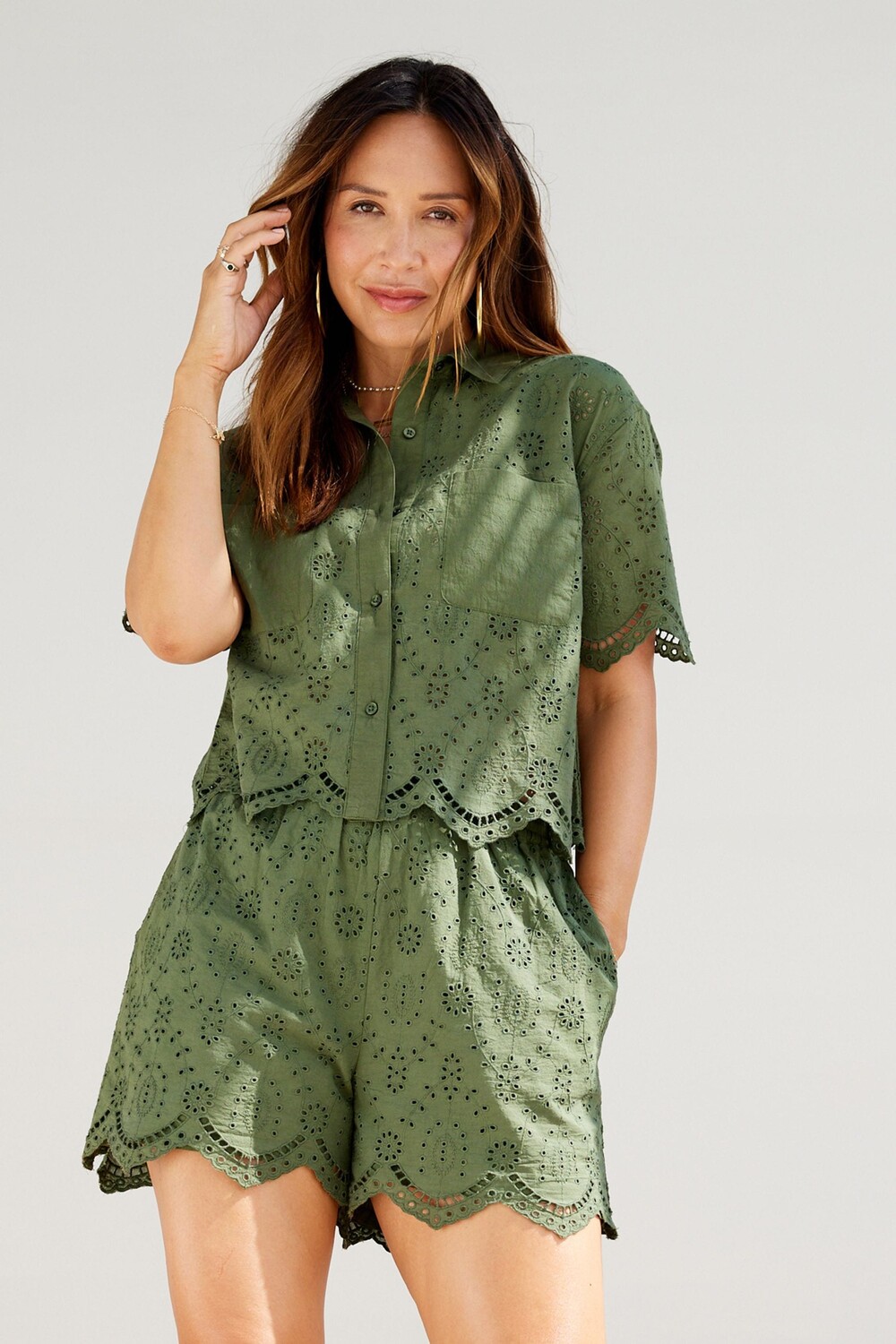 Короткие шорты Бродери Myleene Klass, зеленый
Короткие шорты Бродери Myleene Klass, зеленый