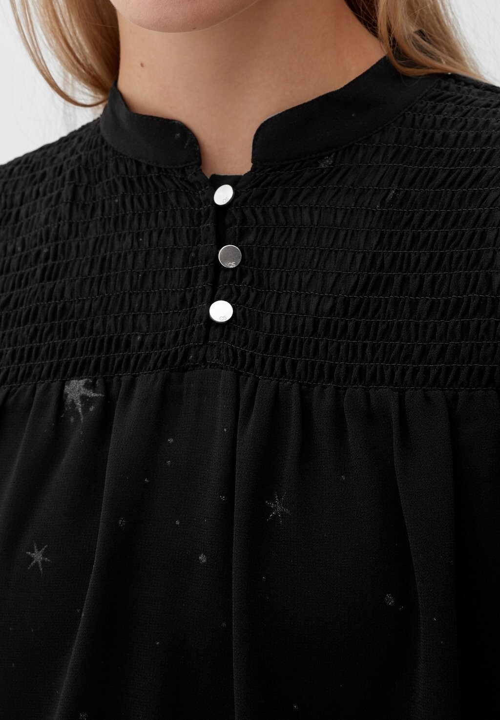 Блуза MIT ABSTRAKTEM MUSTER QS, черный
Блуза MIT ABSTRAKTEM MUSTER QS, черный