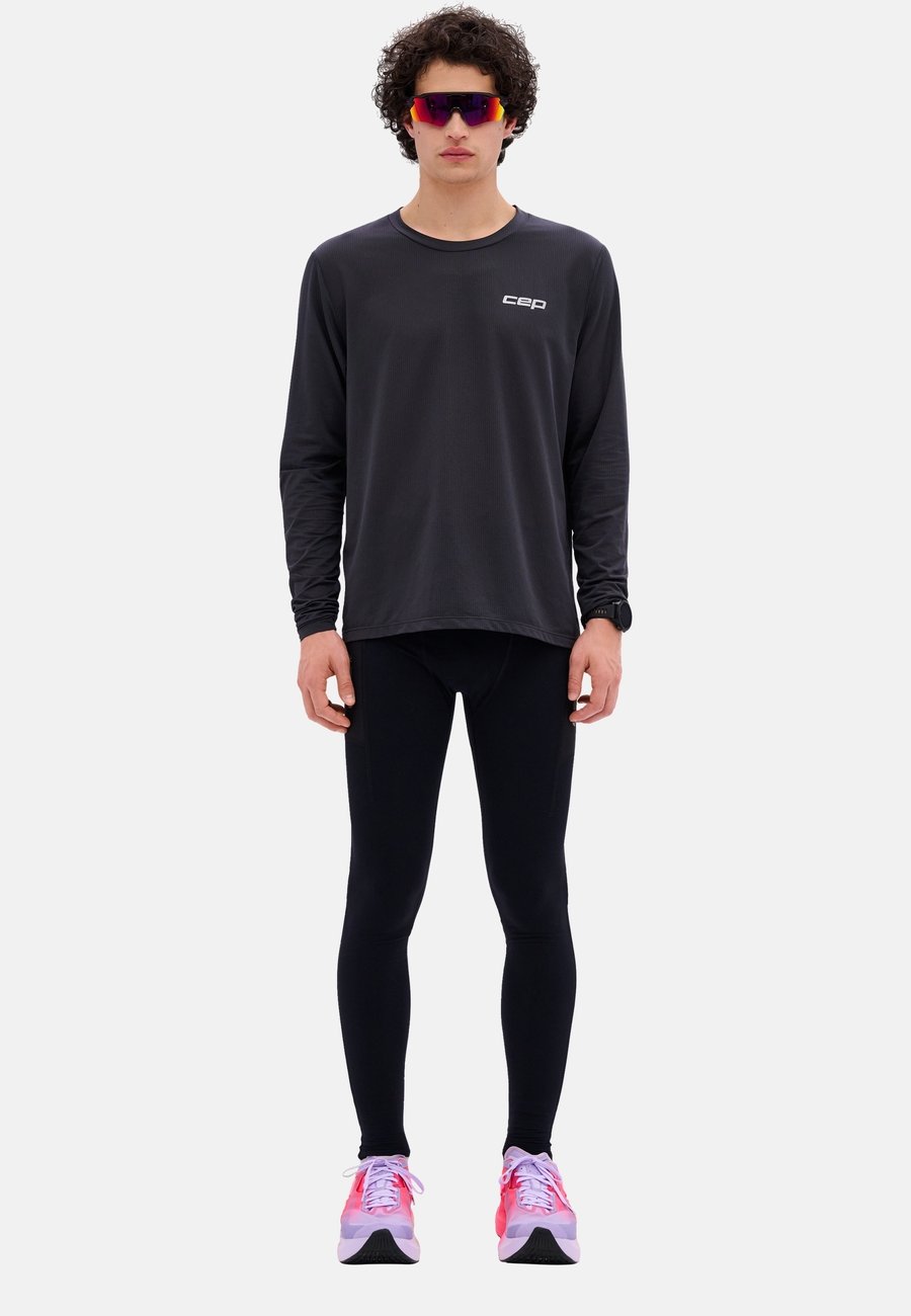 Топ CEP CORE RUN LONG SLEEVE, Black
Топ CEP CORE RUN LONG SLEEVE, Black
