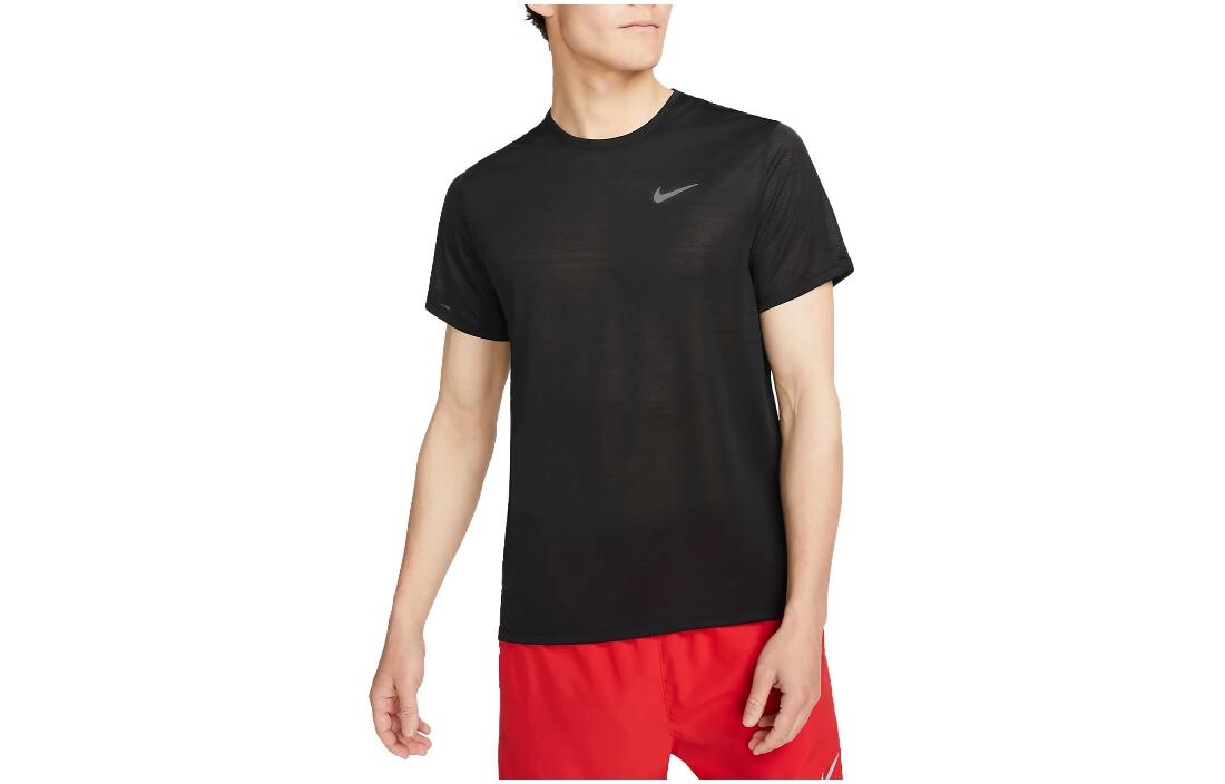 Футболка мужская черная Nike, черный
Футболка мужская черная Nike, черный