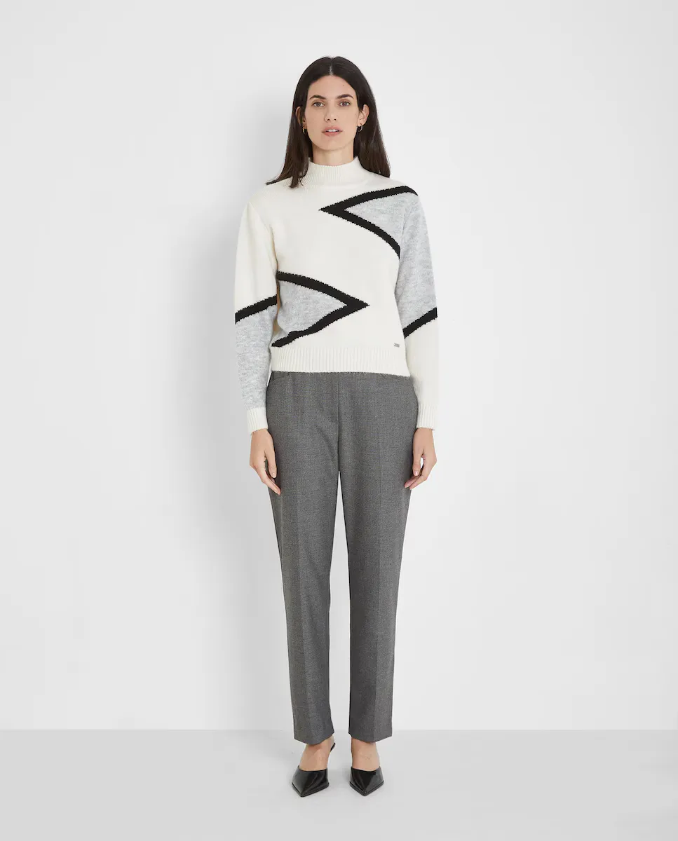 Женский свитер с длинными рукавами и круглым вырезом Trucco, белый
Женский свитер с длинными рукавами и круглым вырезом Trucco, белый