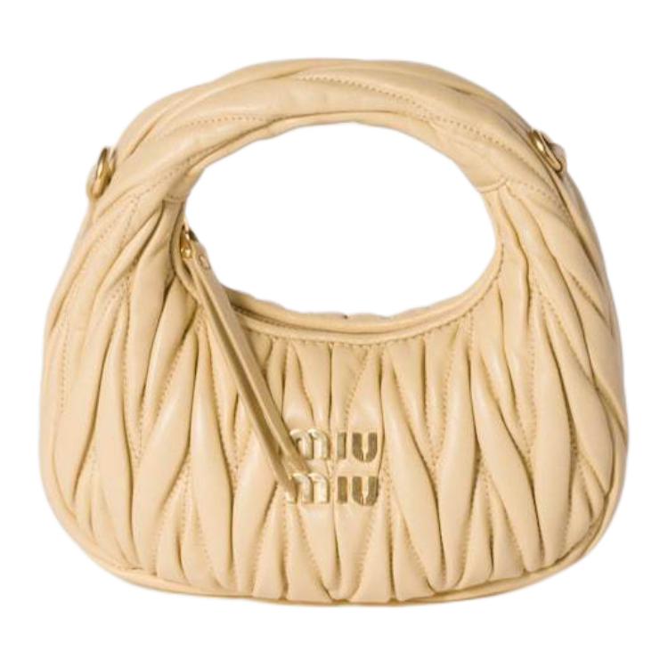 MIU MIU Миниатюрная женская сумка через плечо из ягненка соевого оттенка
MIU MIU Миниатюрная женская сумка через плечо из ягненка соевого оттенка