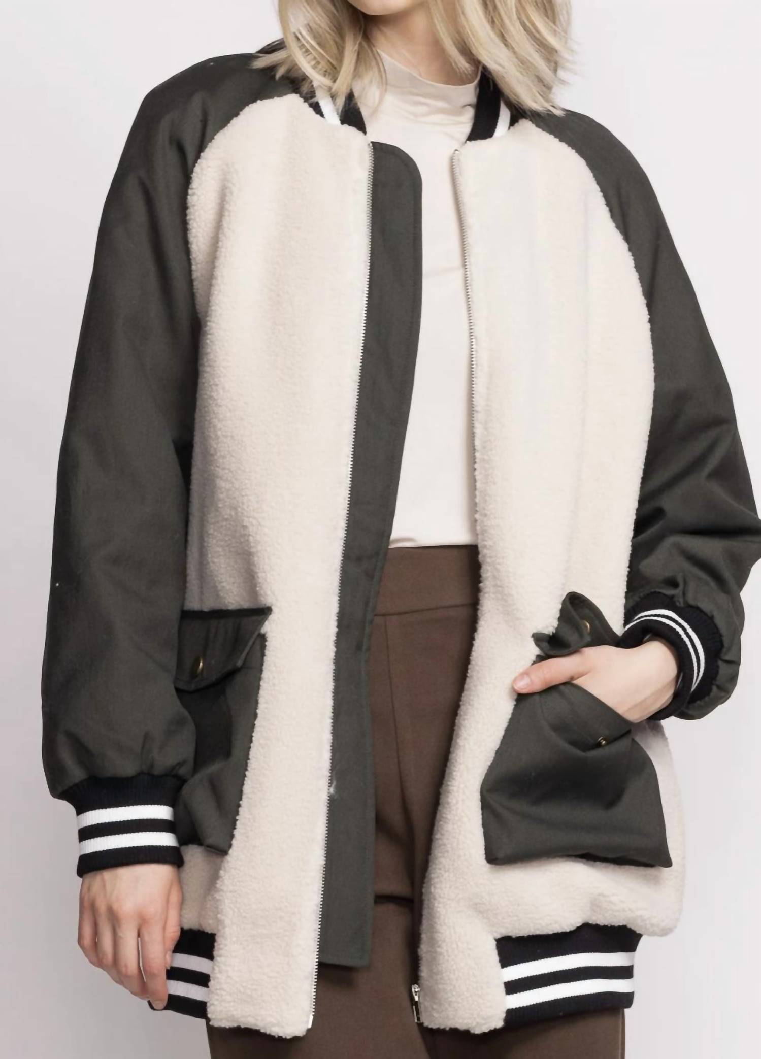 Куртка Marlene зеленого цвета PINK MARTINI 
Куртка Marlene зеленого цвета PINK MARTINI