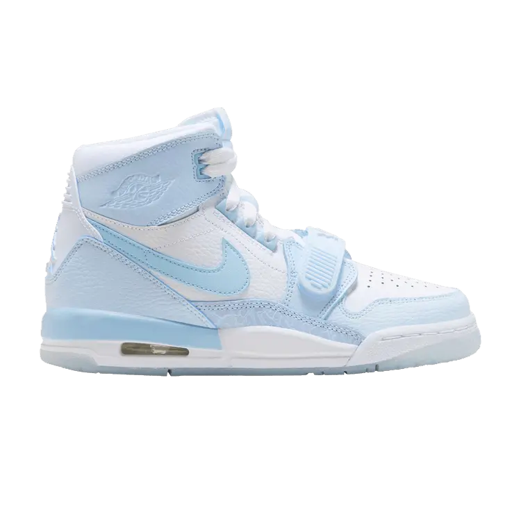 Кроссовки Jordan Legacy 312 GS 'White Arctic Blue', синий
Кроссовки Jordan Legacy 312 GS 'White Arctic Blue', синий
