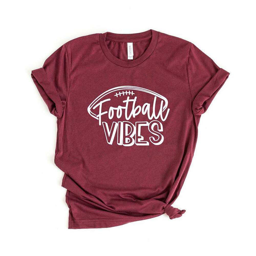 Футболка Football Vibes с короткими рукавами и графическим рисунком Simply Sage Market, цвет Maroon
Футболка Football Vibes с короткими рукавами и графическим рисунком Simply Sage Market, цвет Maroon