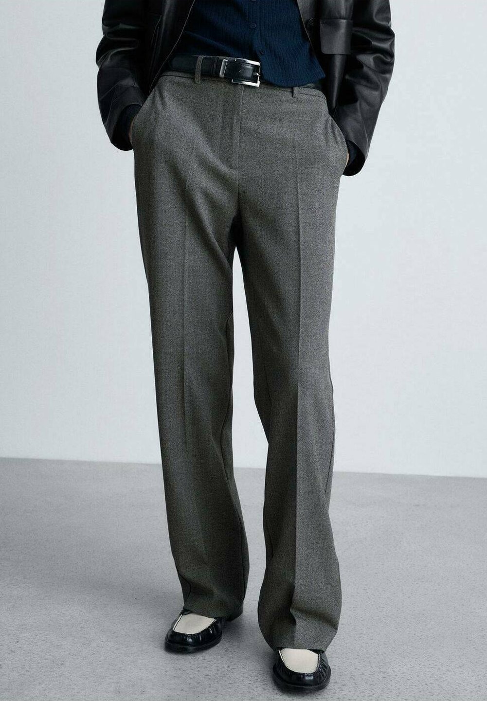 Брюки Mango, серый
Брюки Mango, серый