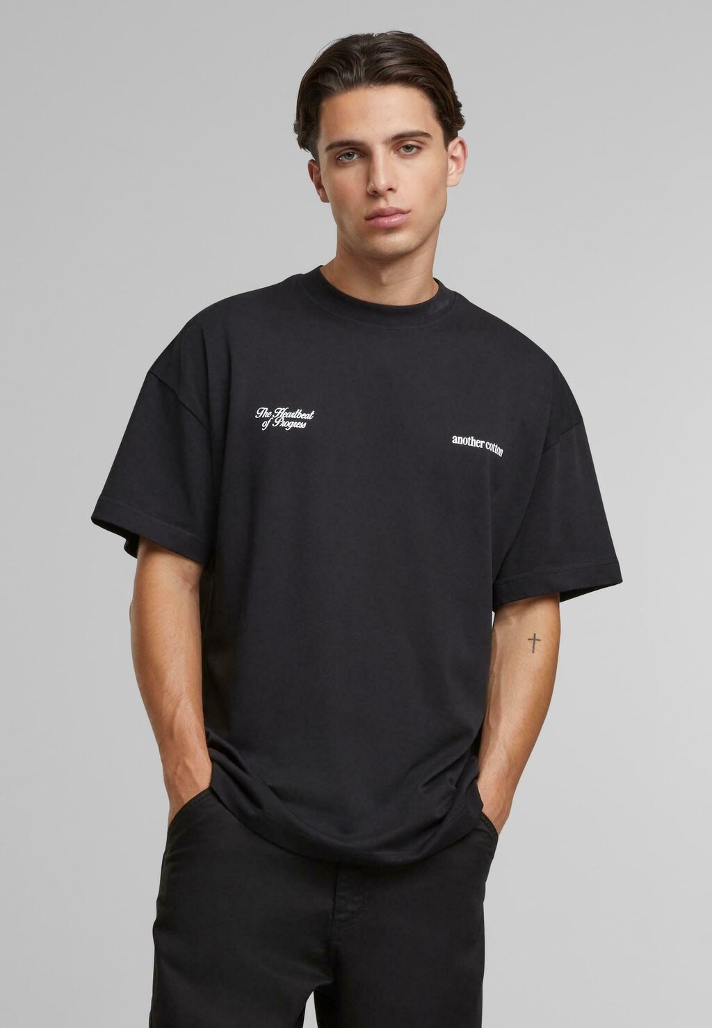 Футболка с принтом ABOUT PASSION OVERSIZE Another Cotton Lab, черный
Футболка с принтом ABOUT PASSION OVERSIZE Another Cotton Lab, черный