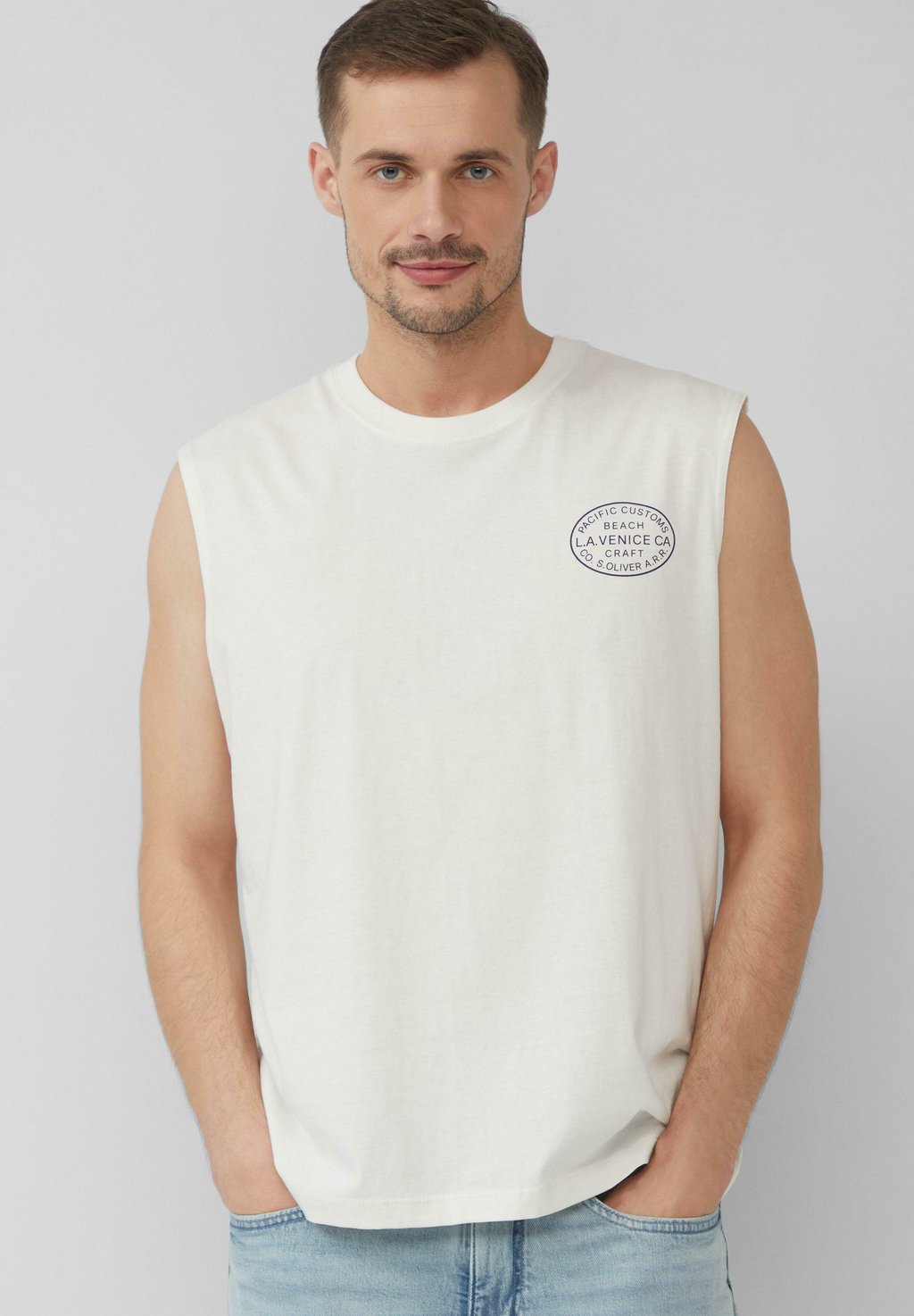 Майка TANK MIT PRINT s.Oliver, кремовый
Майка TANK MIT PRINT s.Oliver, кремовый