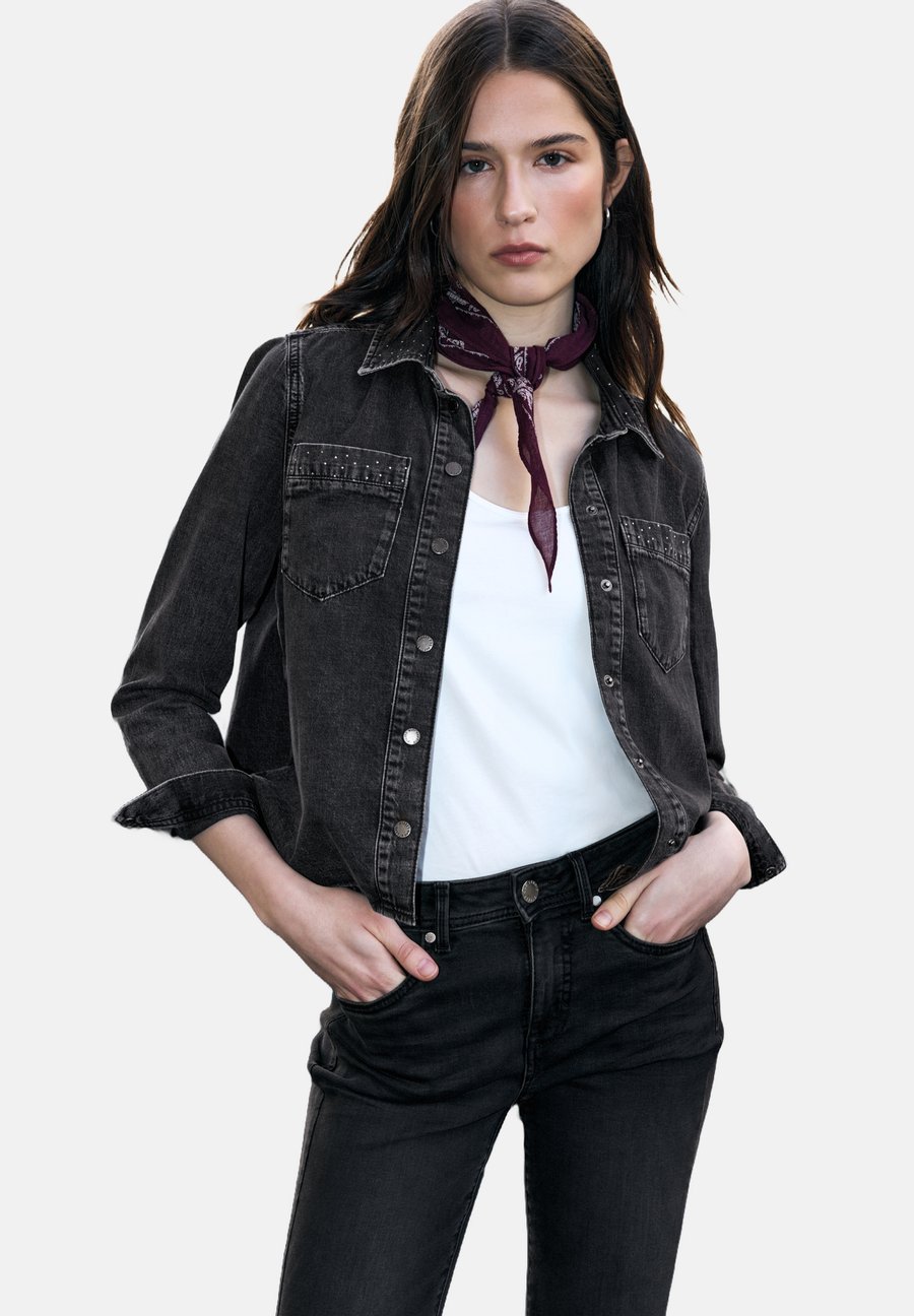 Блуза Street One Studio MIT GLITZERDETAILS, Schwarz/Black Denim
Блуза Street One Studio MIT GLITZERDETAILS, Schwarz/Black Denim
