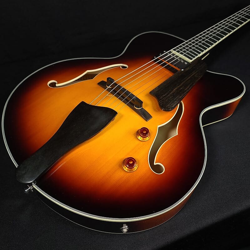 Электрогитара Eastman AR503CE-SB Sunburst Carved Top Sunburst Archtop Guitar with Case
Электрогитара Eastman AR503CE-SB Sunburst Carved Top Sunburst Archtop Guitar with Case