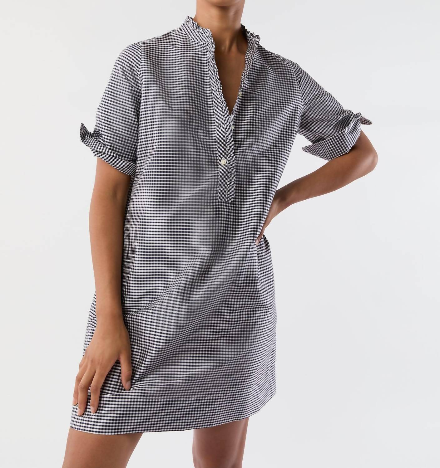 Платье с рукавом три четверти и оборкой в синем цвете слоновой кости в мелкую клетку из шелкового шатенга Ann Mashburn
Платье с рукавом три четверти и оборкой в синем цвете слоновой кости в мелкую клетку из шелкового шатенга Ann Mashburn