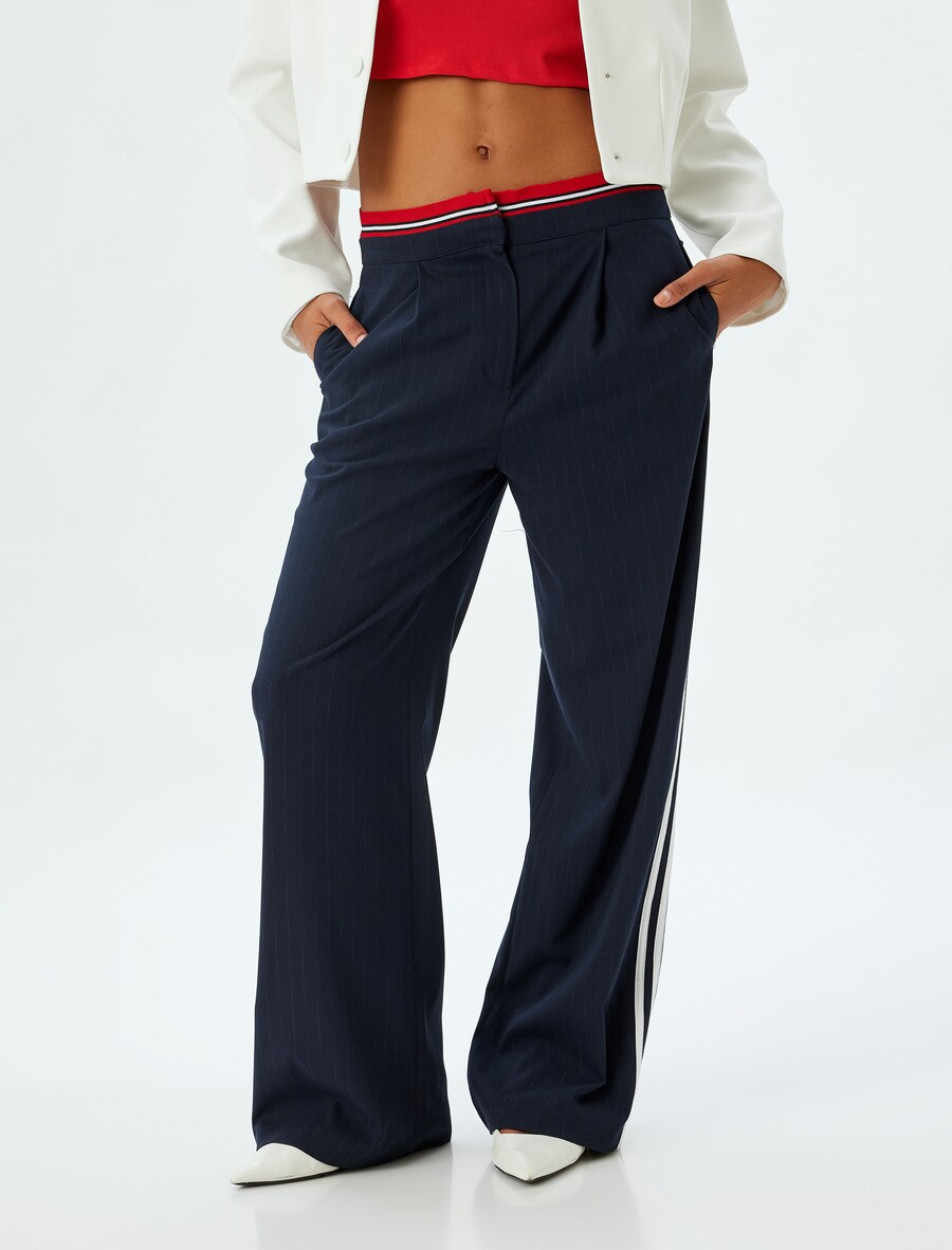 Широкие брюки Koton, темно-синий
Широкие брюки Koton, темно-синий