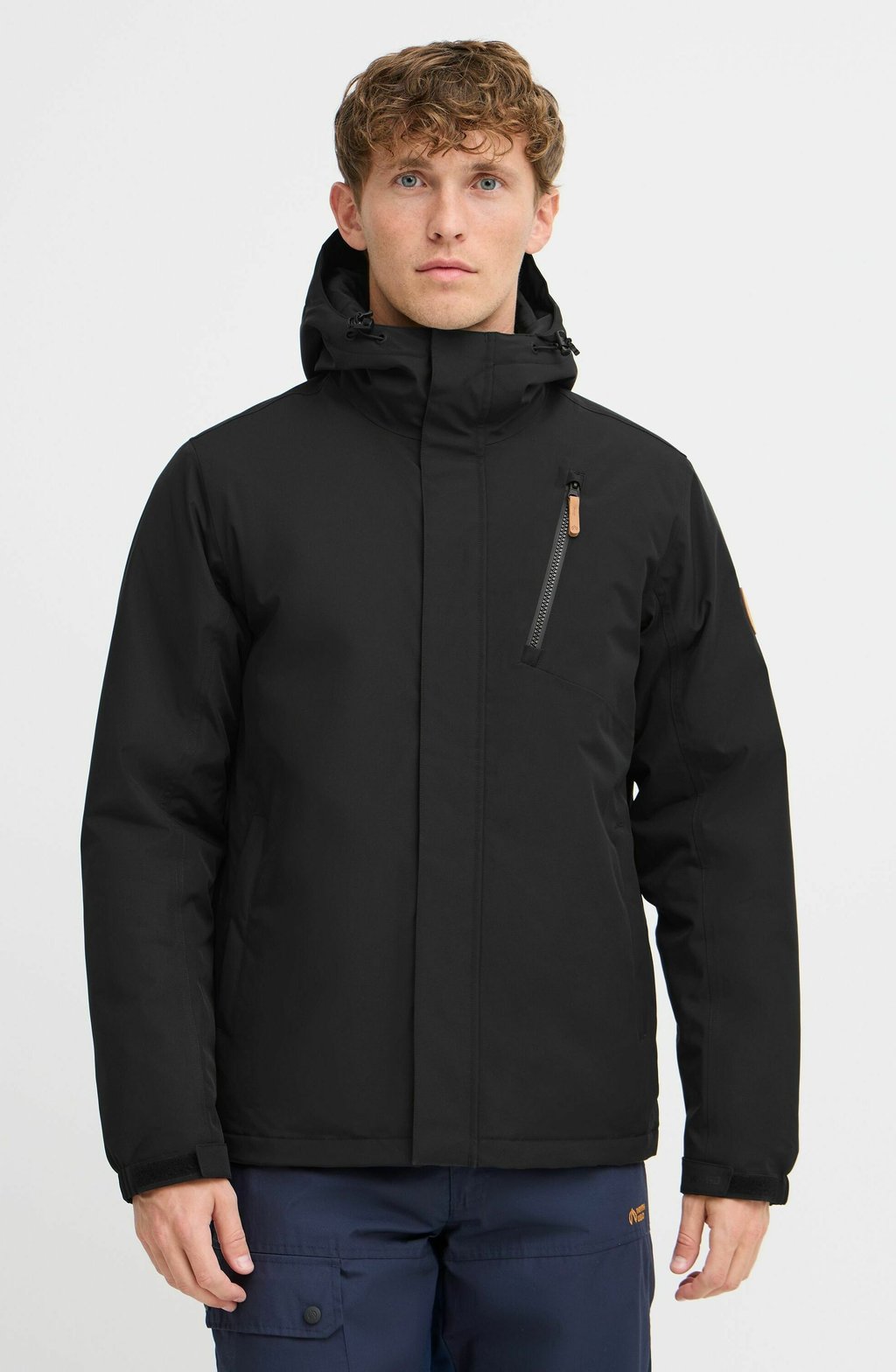 Водонепроницаемая куртка NBKENO M W-PRO 10.000 WITH WATERPROOF COATING North Bend, черный
Водонепроницаемая куртка NBKENO M W-PRO 10.000 WITH WATERPROOF COATING North Bend, черный