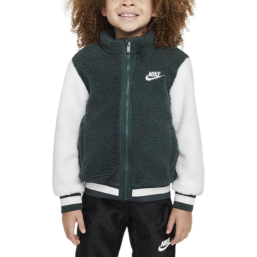 Nike Винтажные зеленые куртка для детей от 3 до 7 лет
Nike Винтажные зеленые куртка для детей от 3 до 7 лет