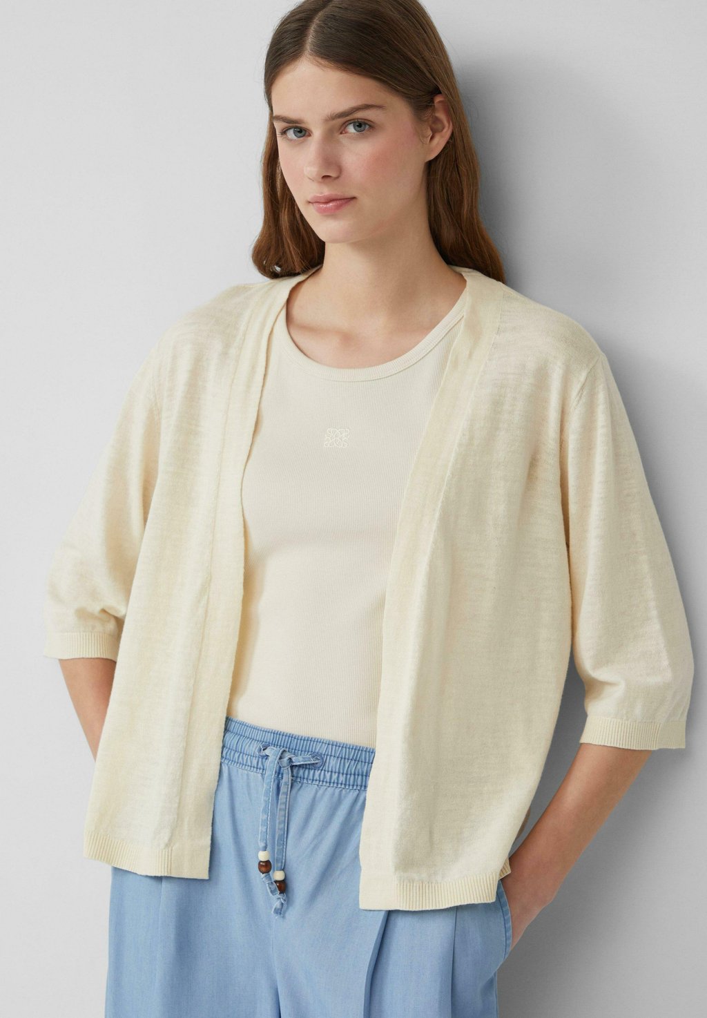 Кардиган MET 3/4-MOUWEN s.Oliver, кремовый
Кардиган MET 3/4-MOUWEN s.Oliver, кремовый