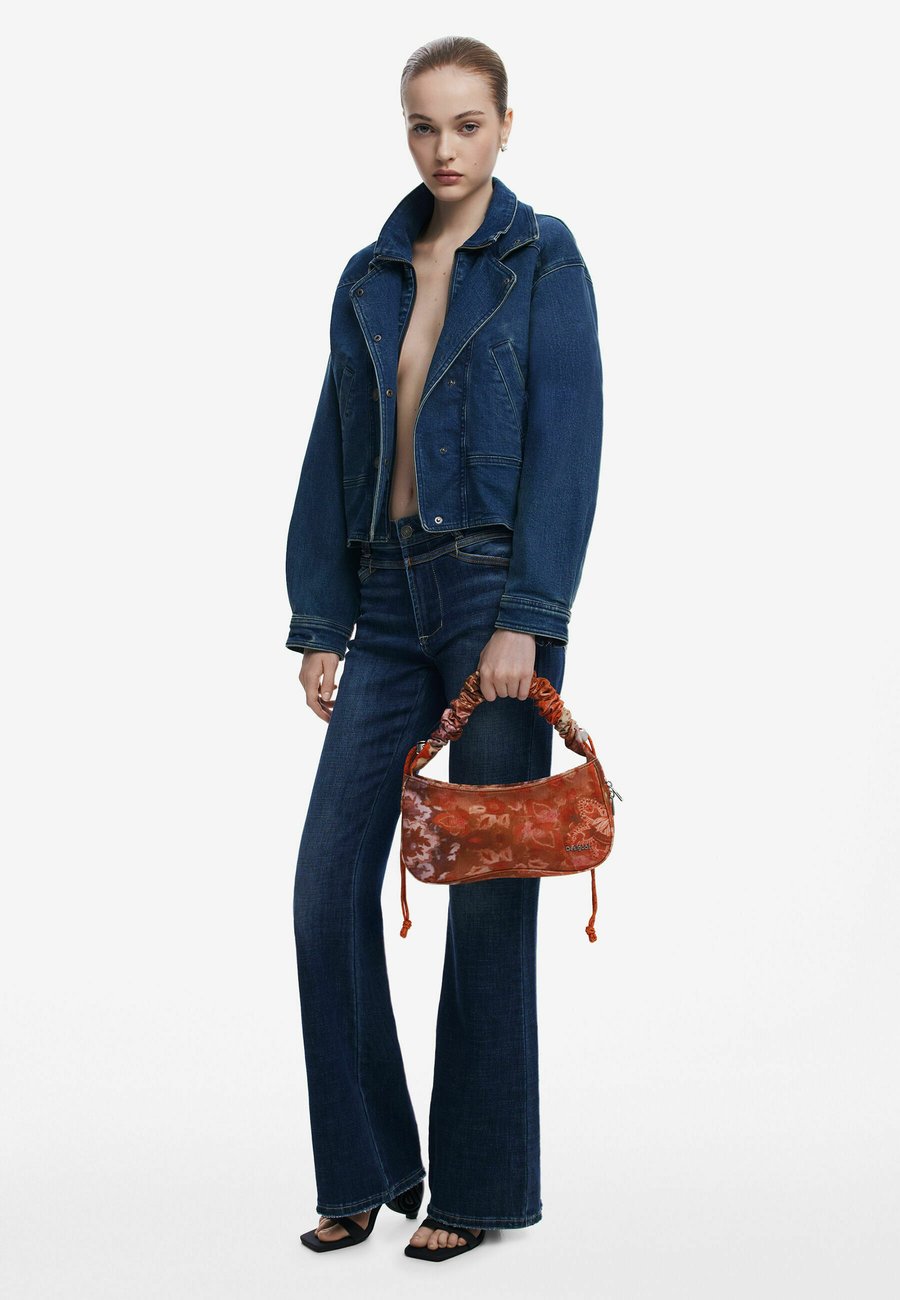 Сумка Desigual Handbag, Orange
Сумка Desigual Handbag, Orange