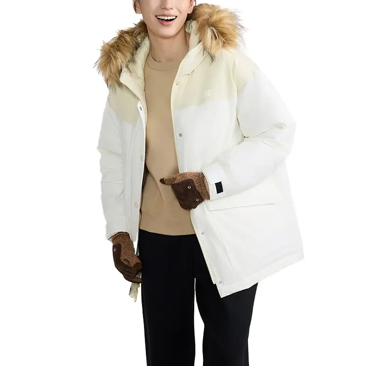 Пуховик женский белый New Balance
Пуховик женский белый New Balance