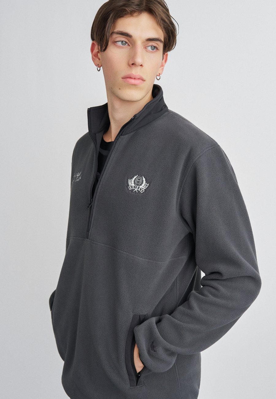 Джемпер Adidas Originals GRAPHIC REG, Black/Anthracite
Джемпер Adidas Originals GRAPHIC REG, Black/Anthracite