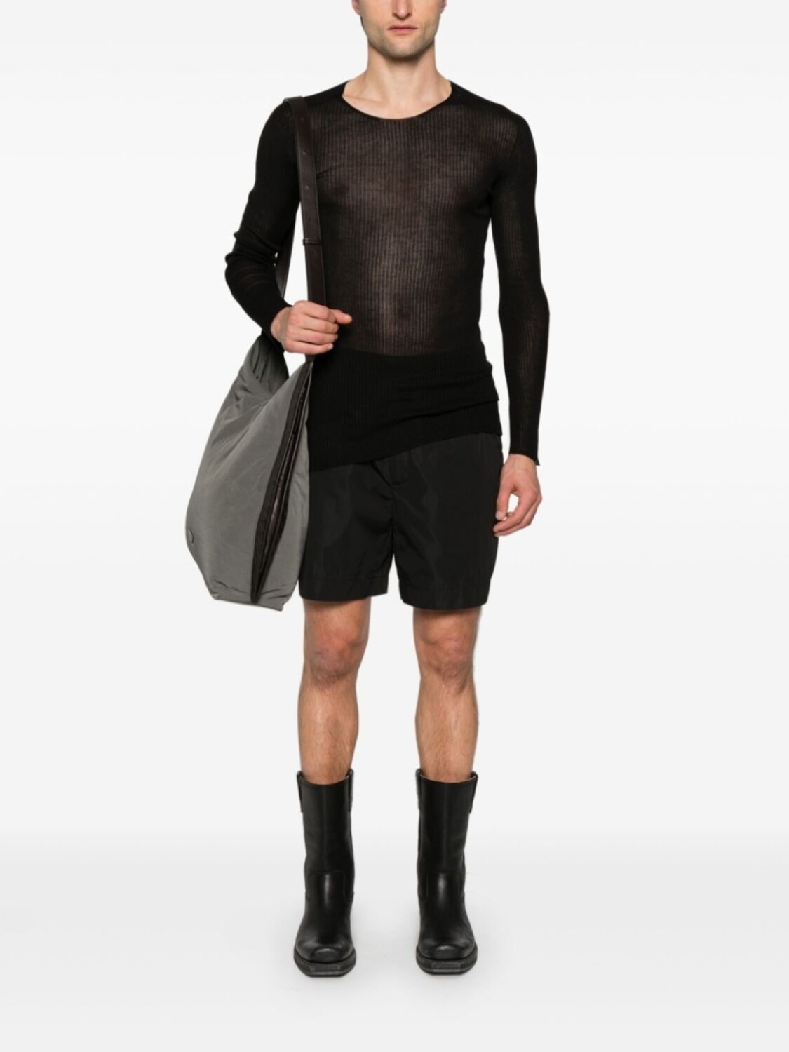 Rier джемпер из шелкового трикотажа в рубчик, черный
Rier джемпер из шелкового трикотажа в рубчик, черный