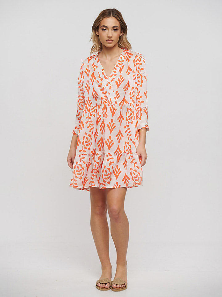 Платье до колена BLE
Платье до колена BLE