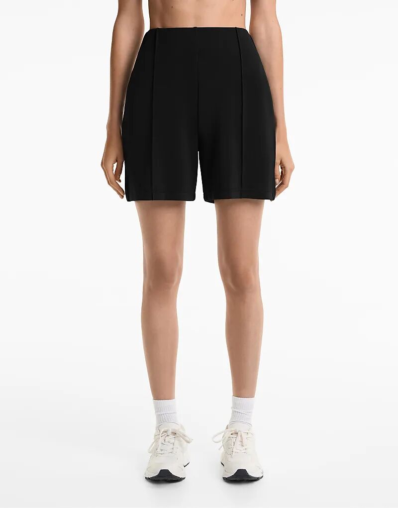 Бермуды Oysho Super с высокой талией из мягкого модала черного цвета
Бермуды Oysho Super с высокой талией из мягкого модала черного цвета