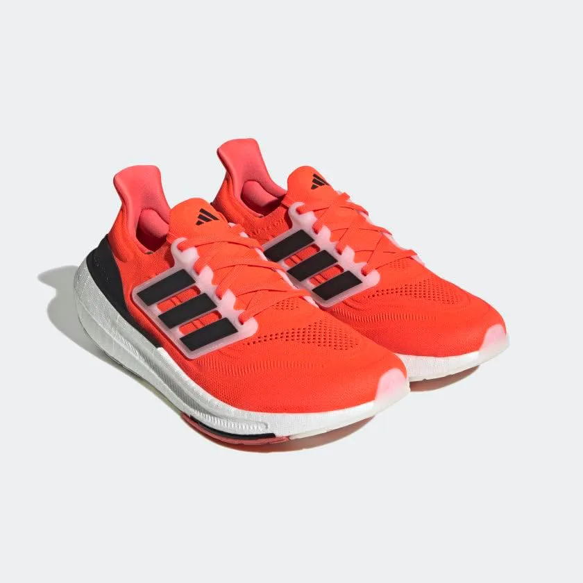 Мужские кроссовки для бега Adidas Ultraboost Light, красный/черный/белый
Мужские кроссовки для бега Adidas Ultraboost Light, красный/черный/белый