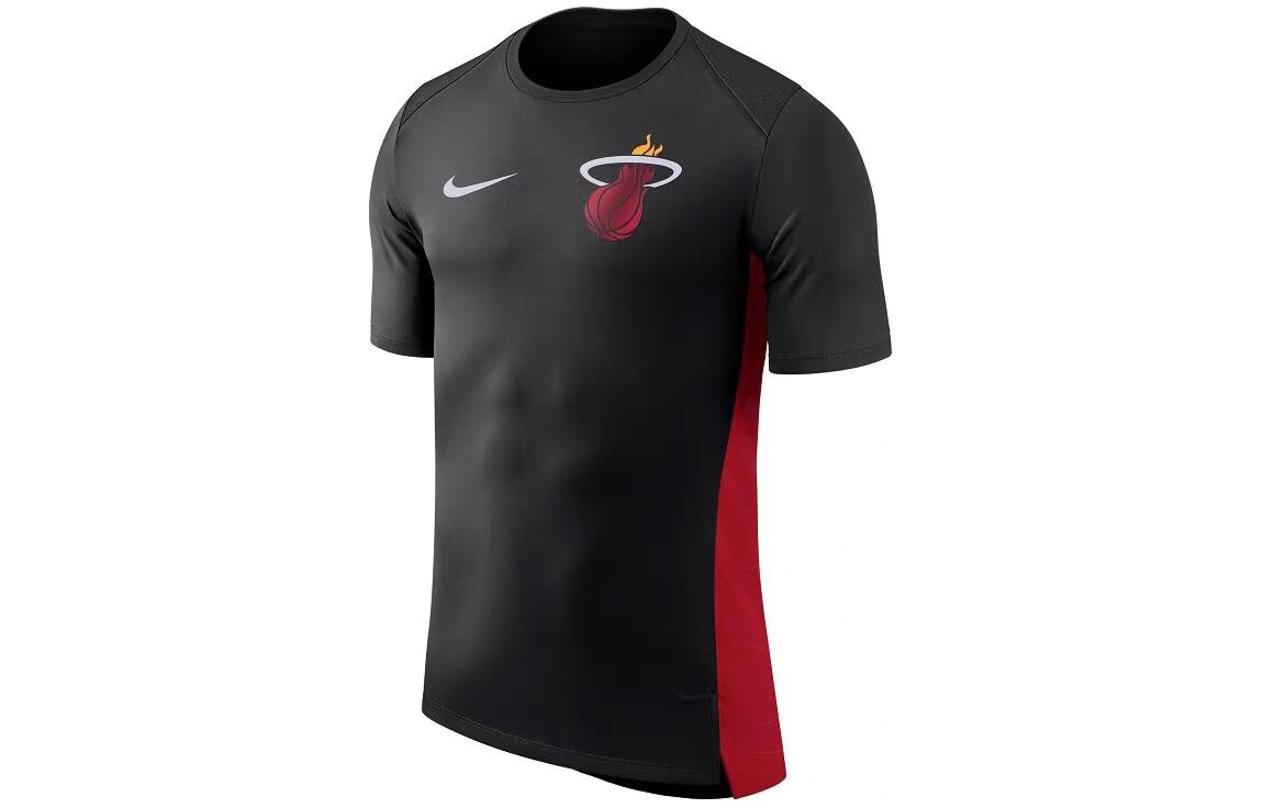 Футболка мужская черная Nike, черный
Футболка мужская черная Nike, черный