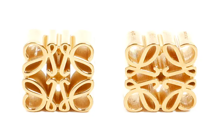 Серьги-головоломка Anagram LOEWE, золото
Серьги-головоломка Anagram LOEWE, золото