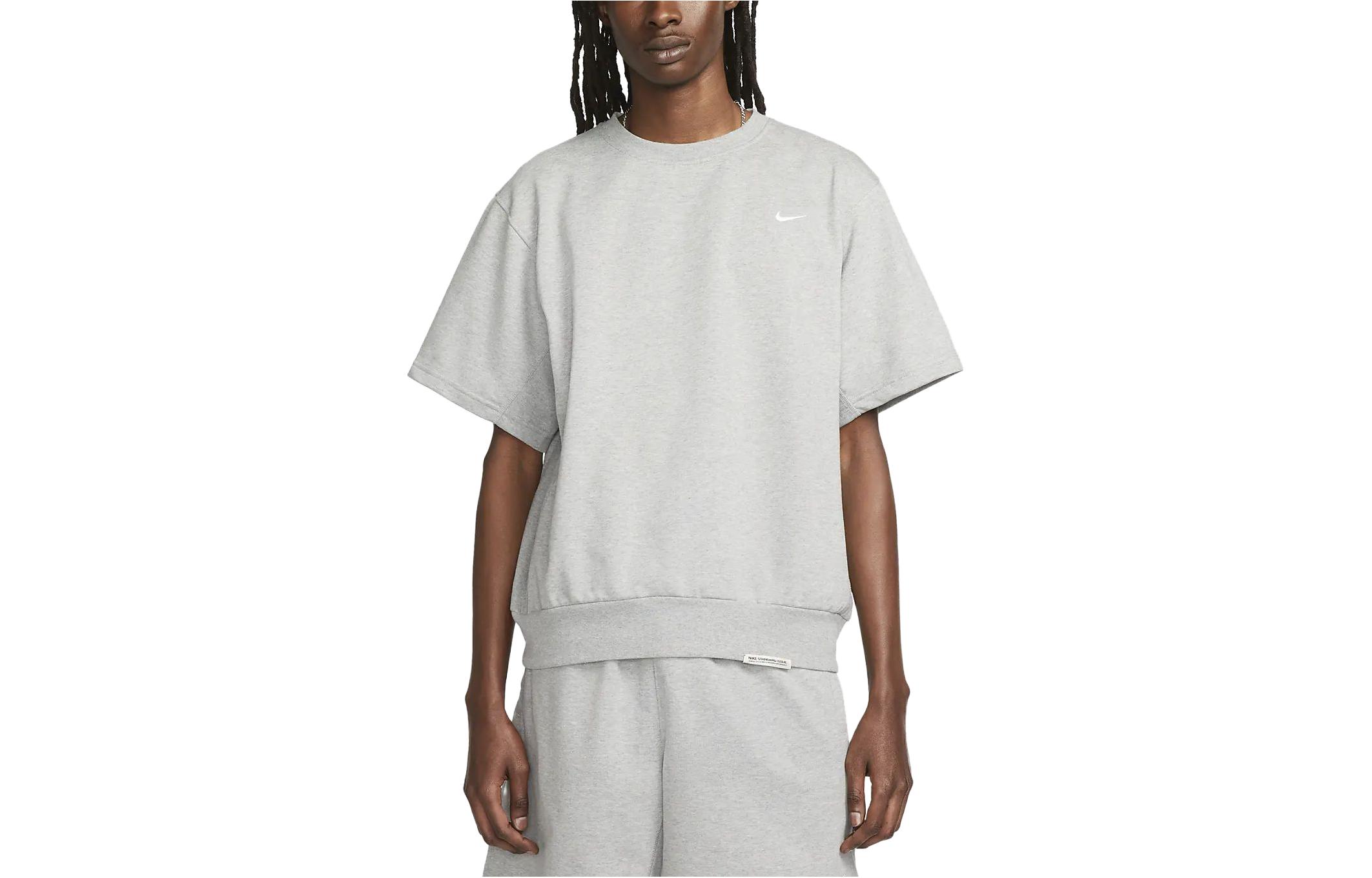 Футболка мужская тонированная тёмно-серая Nike
Футболка мужская тонированная тёмно-серая Nike