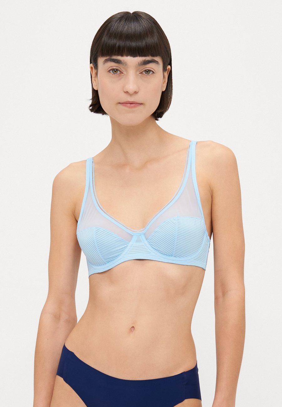 Бюстгальтер DIM UNDERWIRE FULL CUP BRA, Bleu/Light Blue
Бюстгальтер DIM UNDERWIRE FULL CUP BRA, Bleu/Light Blue