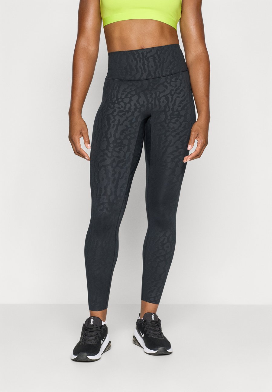 Леггинсы Nike Performance Leggings, Black/Anthracite/Dark Smoke Grey/Black
Леггинсы Nike Performance Leggings, Black/Anthracite/Dark Smoke Grey/Black