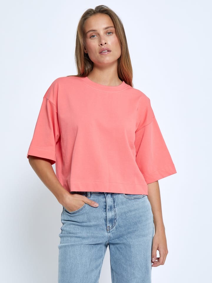 Футболка в Дюбарри minus
Футболка в Дюбарри minus