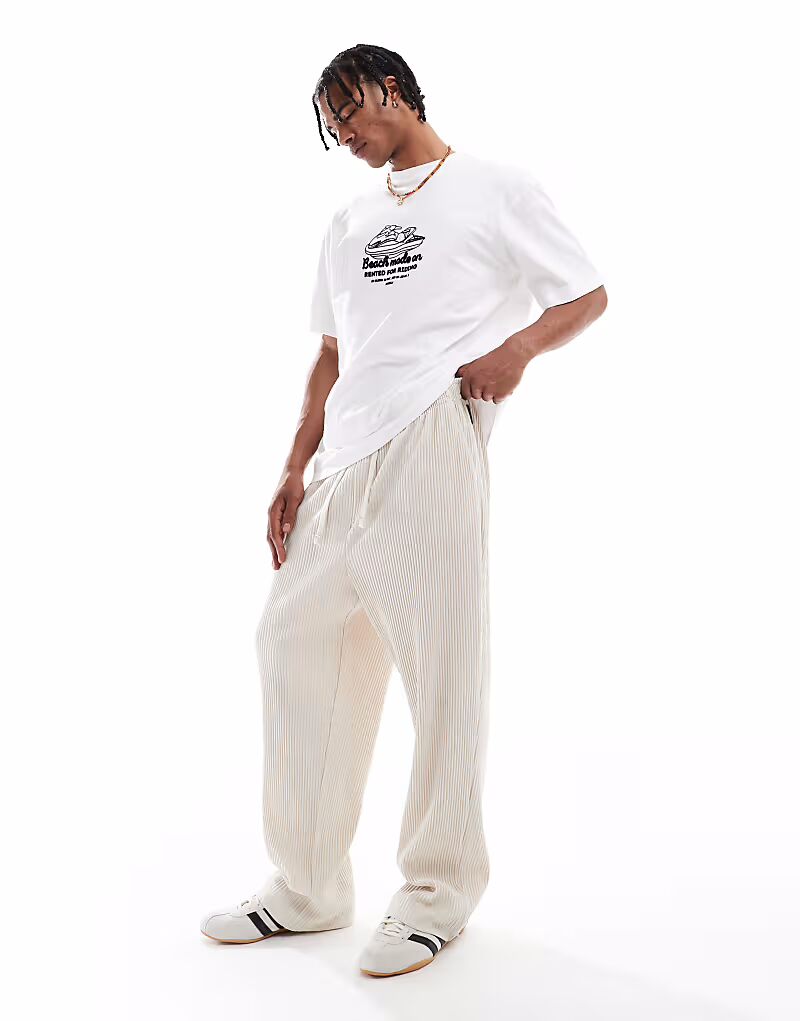Свободные плиссированные брюки-джоггеры Jack & Jones кремового цвета
Свободные плиссированные брюки-джоггеры Jack & Jones кремового цвета