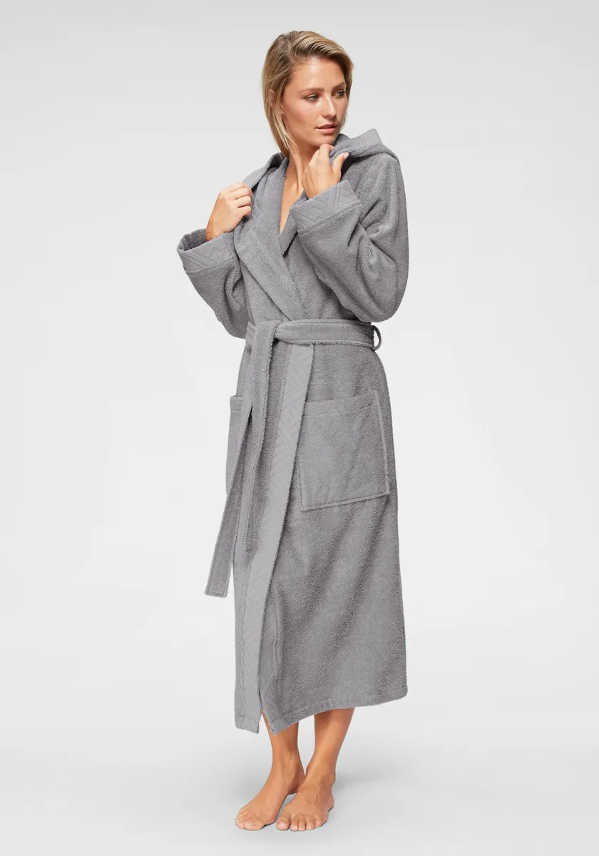 Женский халат andas "Livia" (1 штука), узорчатая кайма, длинный женский халат, 100% хлопок, XS-2XL, серый
Женский халат andas "Livia" (1 штука), узорчатая кайма, длинный женский халат, 100% хлопок, XS-2XL, серый