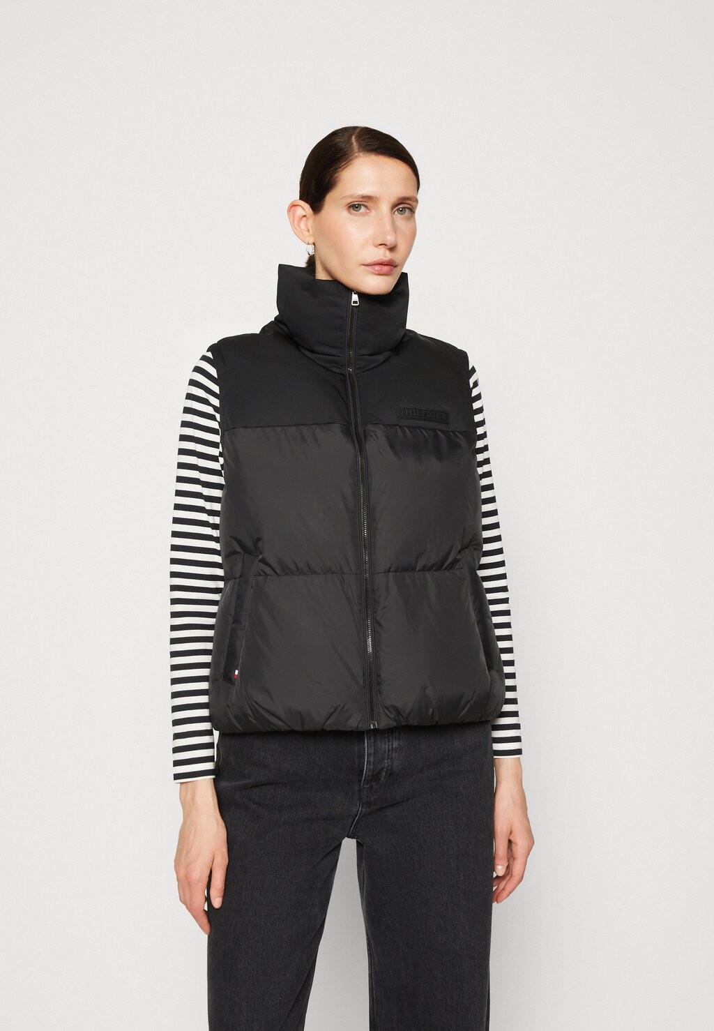 Жилет Tommy Hilfiger, черный
Жилет Tommy Hilfiger, черный