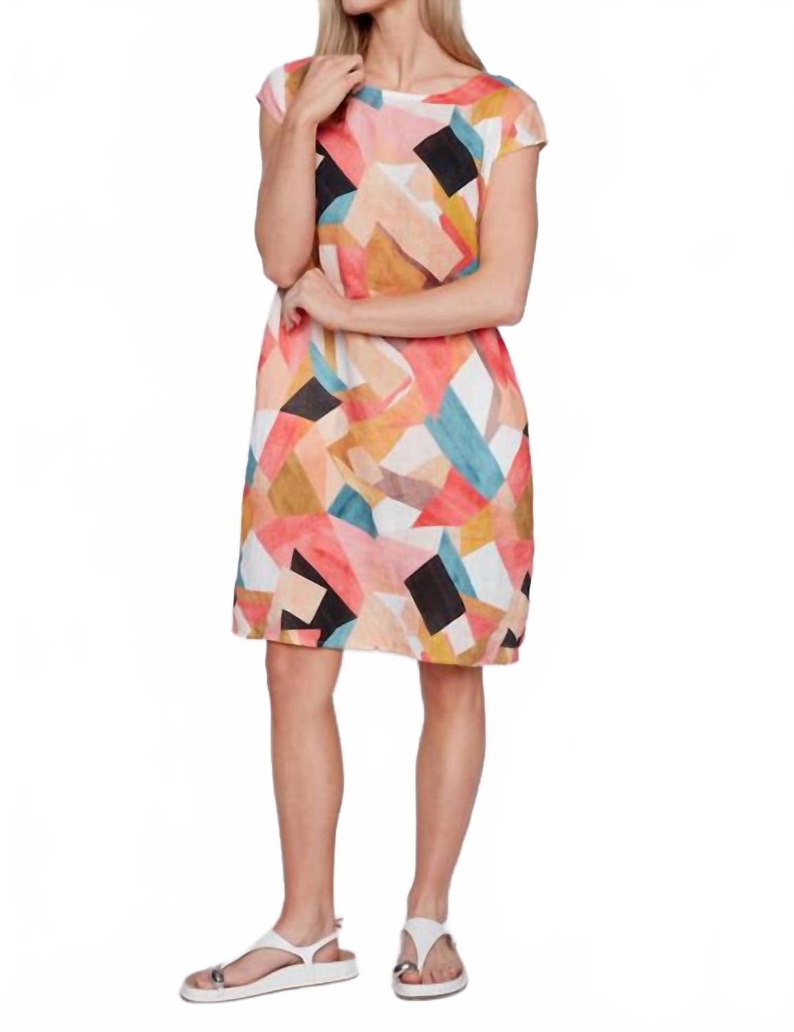 Льняное платье-трапеция в геометрическом принте SPANNER, Geo Print
Льняное платье-трапеция в геометрическом принте SPANNER, Geo Print