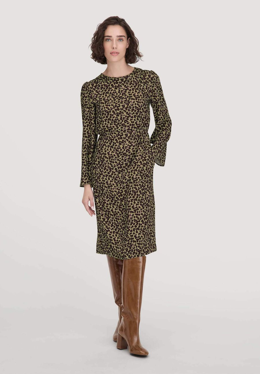 Платье Hessnatur KNIEBEDECKEND, Helles Moos/Green
Платье Hessnatur KNIEBEDECKEND, Helles Moos/Green