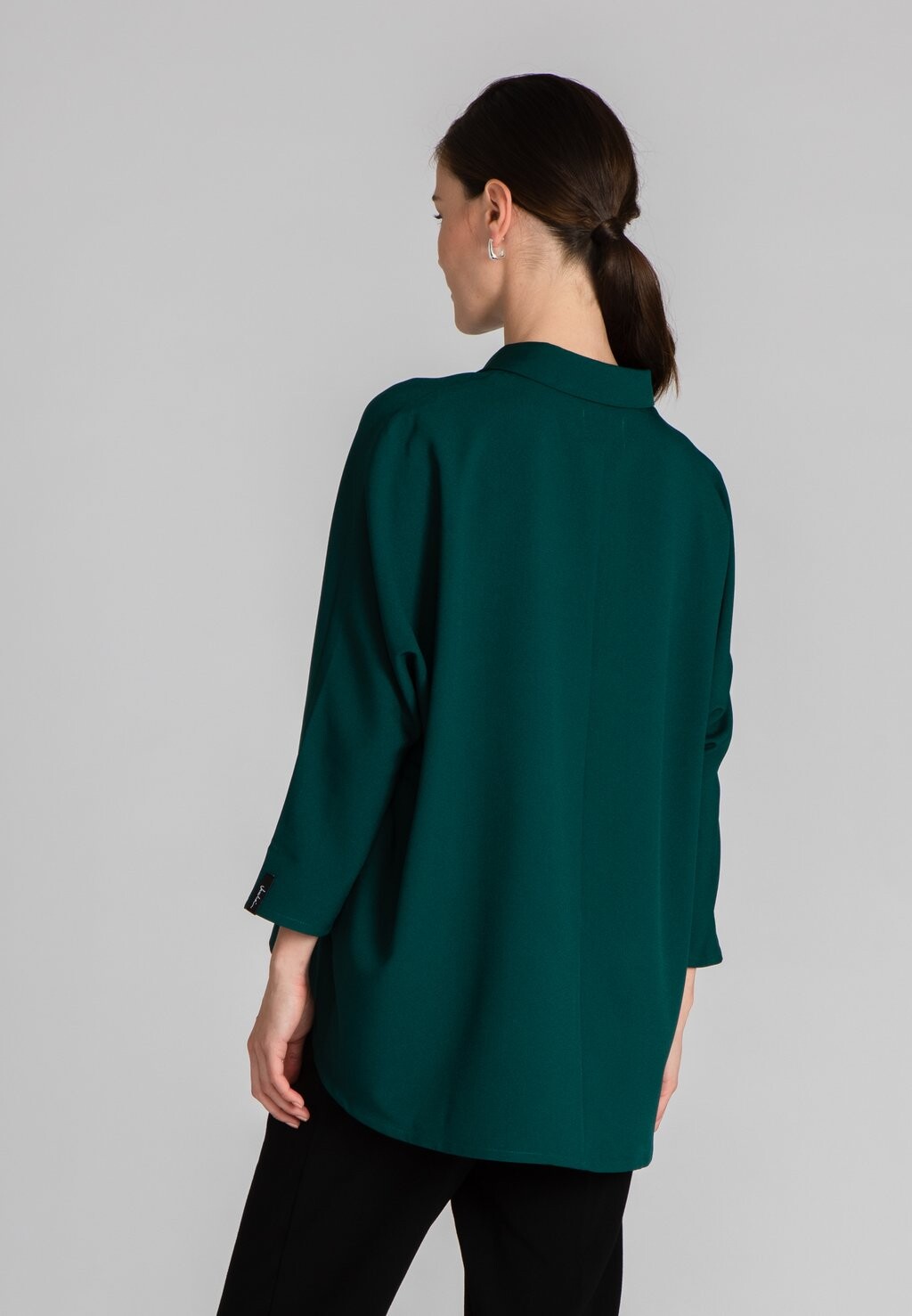 Блузка на пуговицах FOUCAULT Jascha Stockholm, зеленый
Блузка на пуговицах FOUCAULT Jascha Stockholm, зеленый