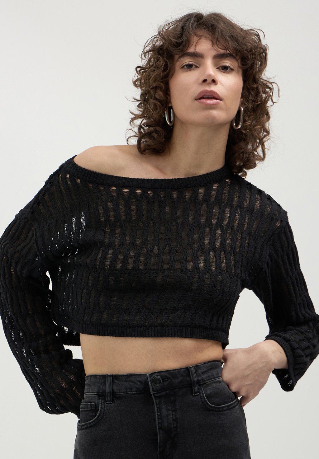 Джемпер TRAFORATA Calliope, черный
Джемпер TRAFORATA Calliope, черный