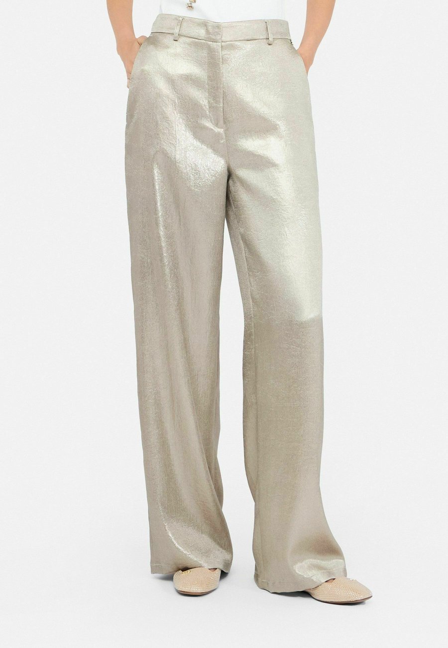Брюки LIU JO LAMINATED , Beige/Silver-Coloured
Брюки LIU JO LAMINATED , Beige/Silver-Coloured