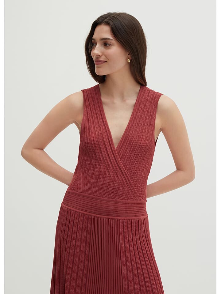 Длинное платье STEFANEL, бордо
Длинное платье STEFANEL, бордо