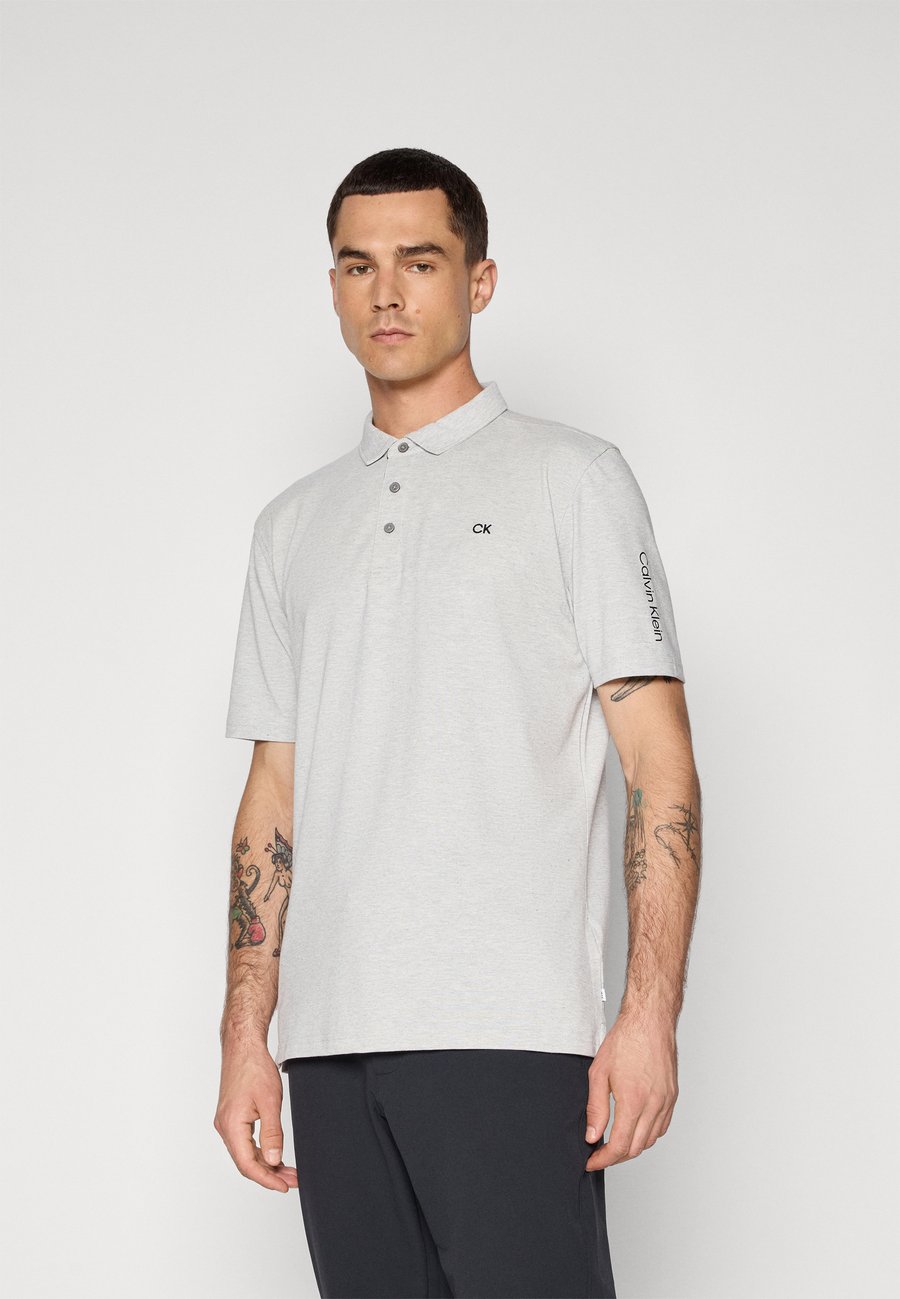Поло Calvin Klein Golf Polo shirt, Silver-Coloured/Light Grey, Серый, Поло Calvin Klein Golf Polo shirt, Silver-Coloured/Light Grey
Поло Calvin Klein Golf Polo shirt, Silver-Coloured/Light Grey, Серый, Поло Calvin Klein Golf Polo shirt, Silver-Coloured/Light Grey