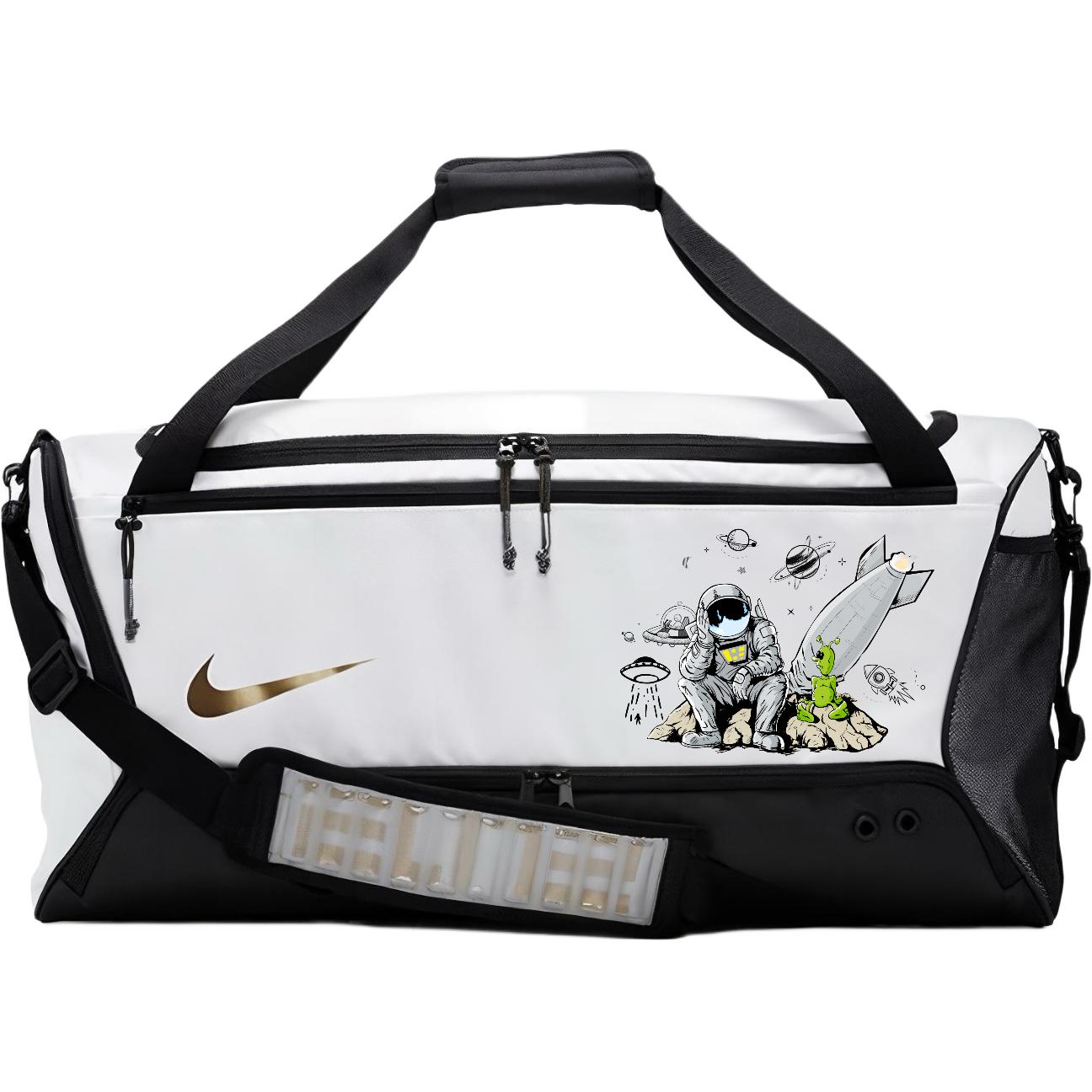 Nike Тканевая дорожная сумка унисекс переливающаяся черно-белая, Astronaut
Nike Тканевая дорожная сумка унисекс переливающаяся черно-белая, Astronaut
