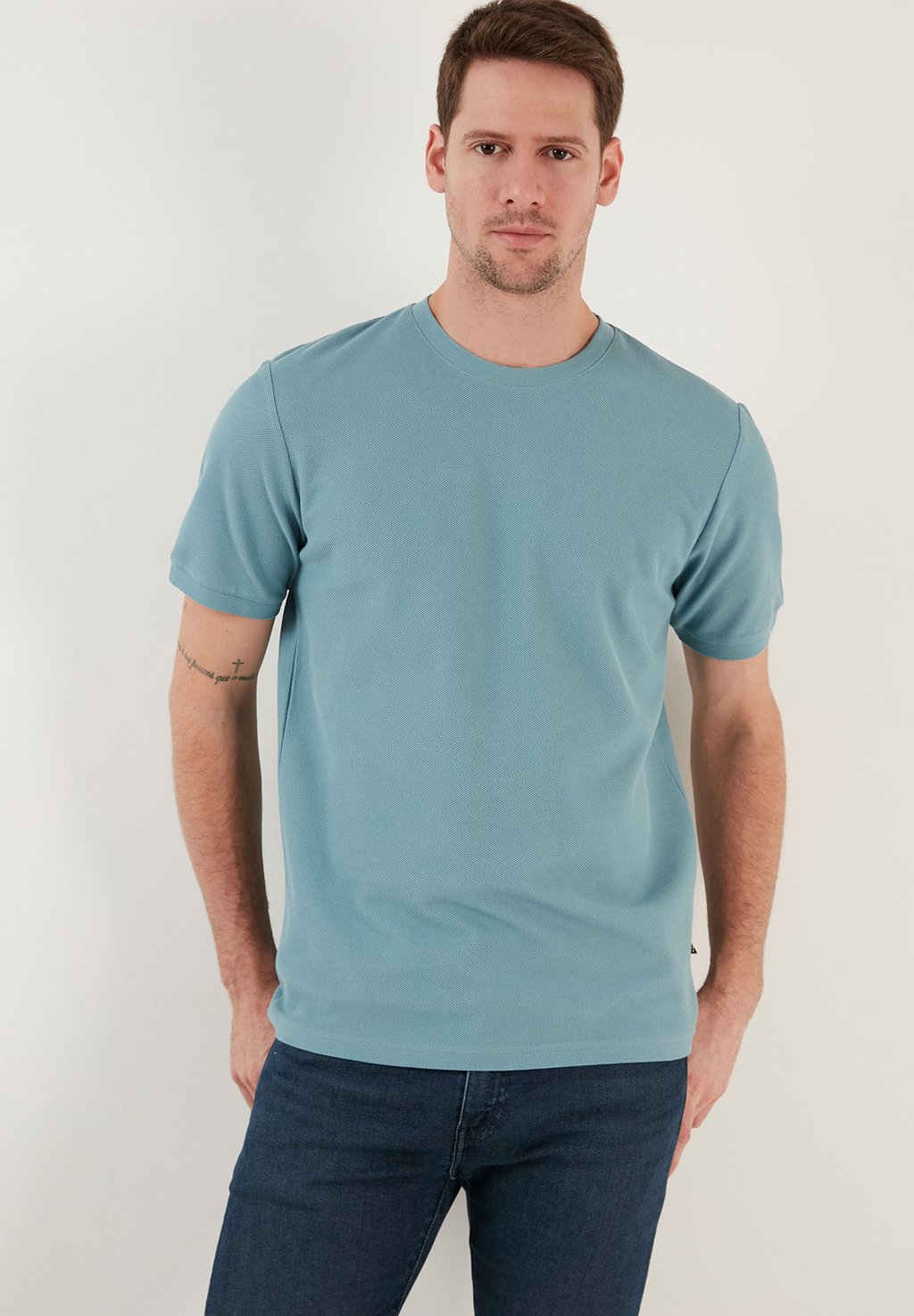 Базовая футболка CREW NECK Buratti, синий
Базовая футболка CREW NECK Buratti, синий