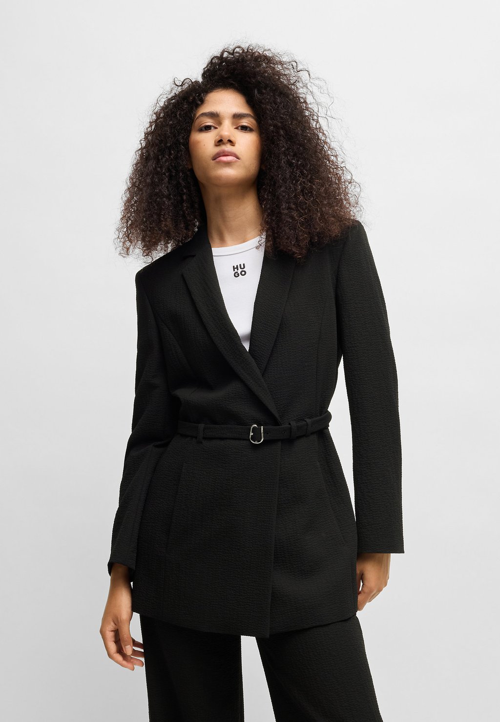 Блейзер AMELIRA HUGO, черный
Блейзер AMELIRA HUGO, черный