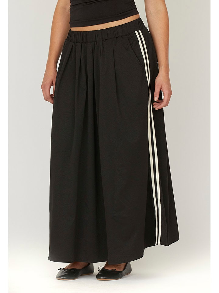 Длинные юбка SisterS point, черный 
Длинные юбка SisterS point, черный