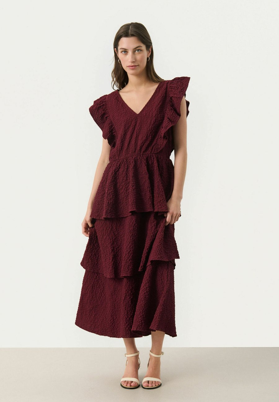 Платье Part Two TULA DR, Tawny Port/Dark Red
Платье Part Two TULA DR, Tawny Port/Dark Red