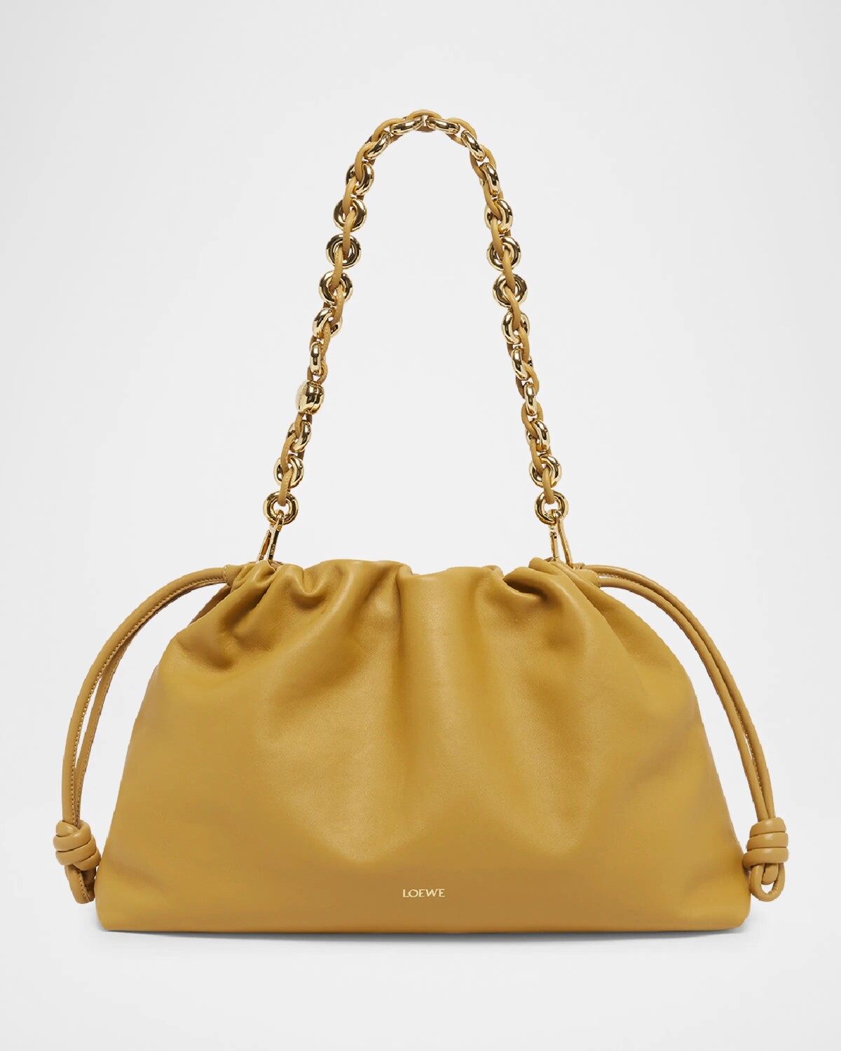 Большая сумка через плечо Flamenco из кожи ягненка Напа Loewe, цвет Sahara
Большая сумка через плечо Flamenco из кожи ягненка Напа Loewe, цвет Sahara